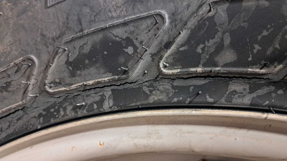 opony 540/65r28 mitas