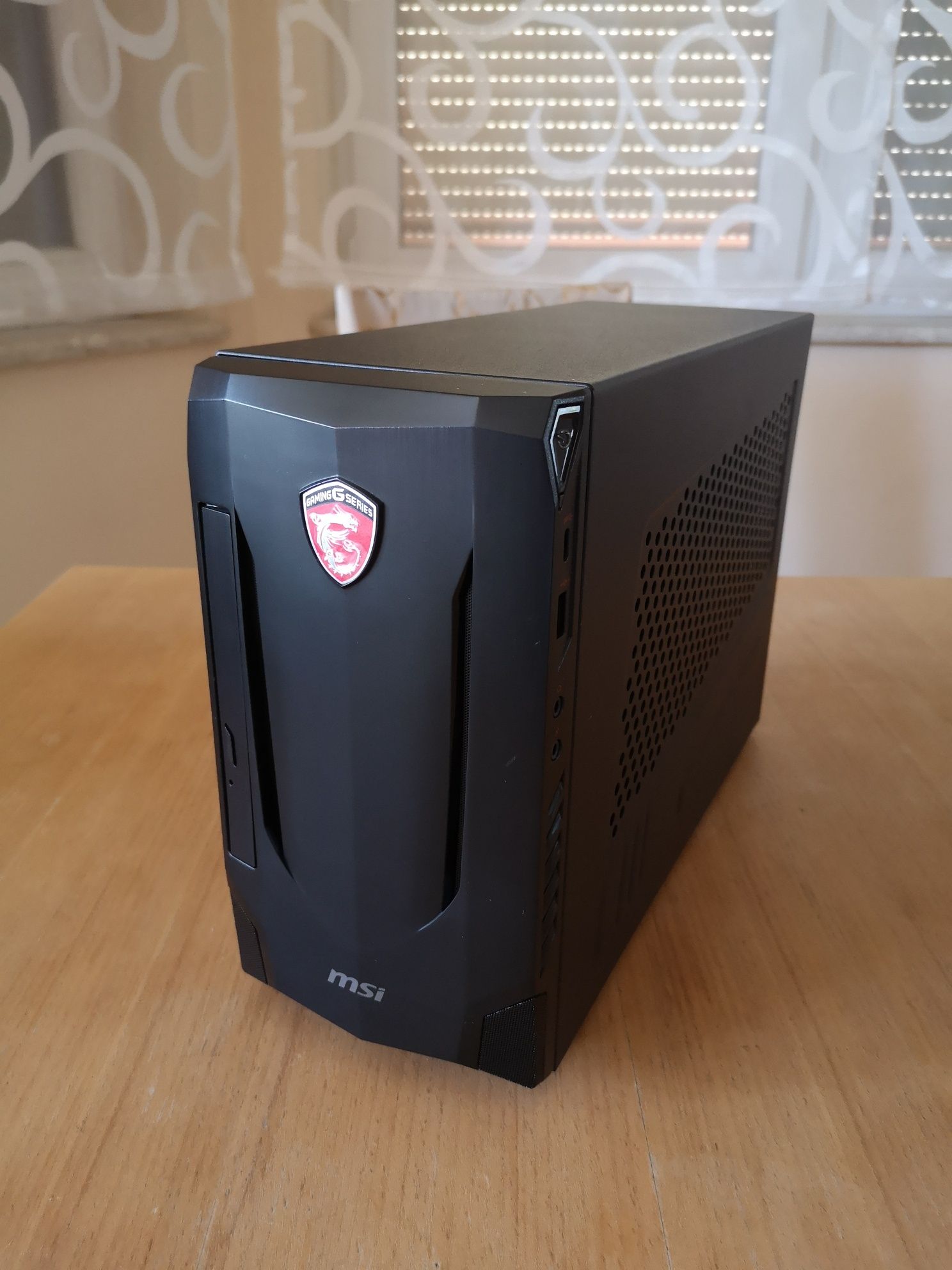 Komputer MSI Nightblade MIB i5-7400 GTX 1060 16GB RAM