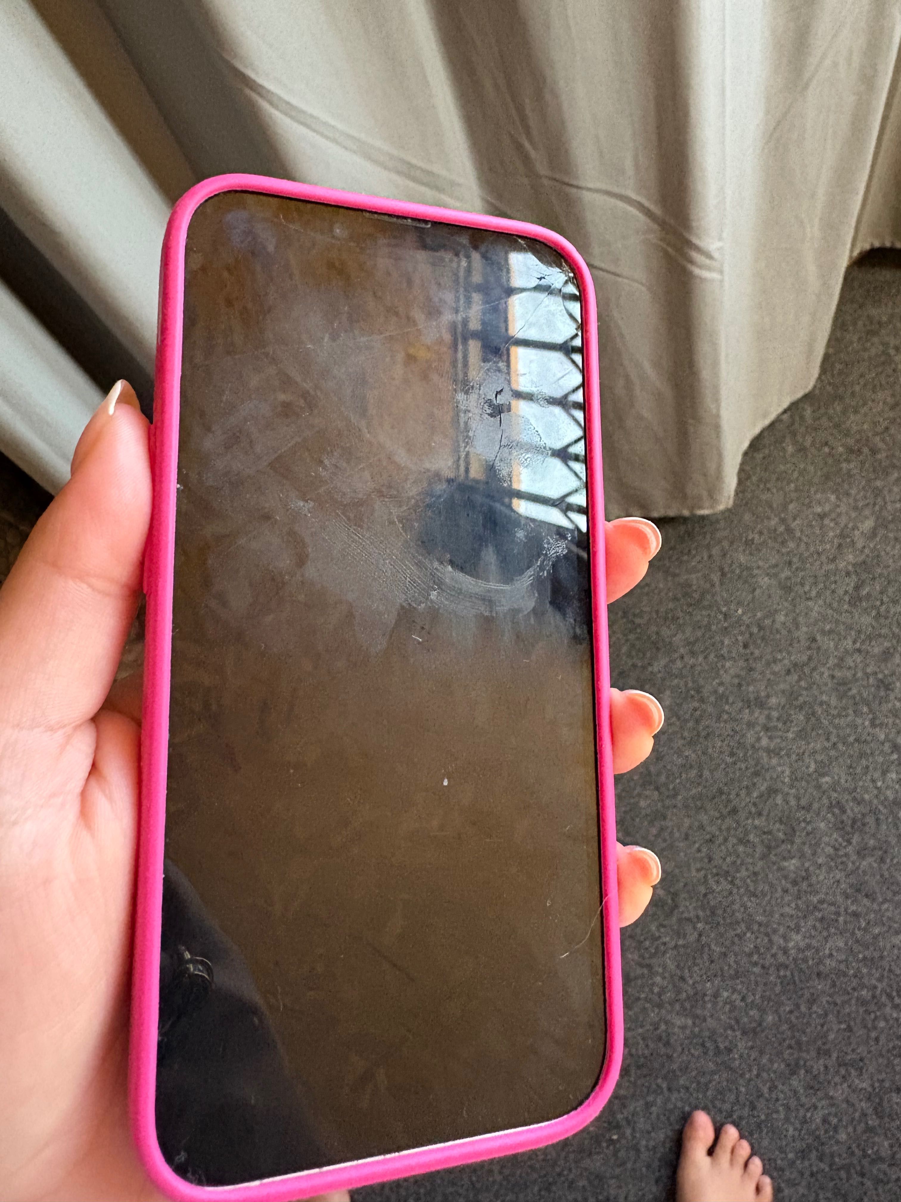 iPhone 13 256gb com ecrã partido