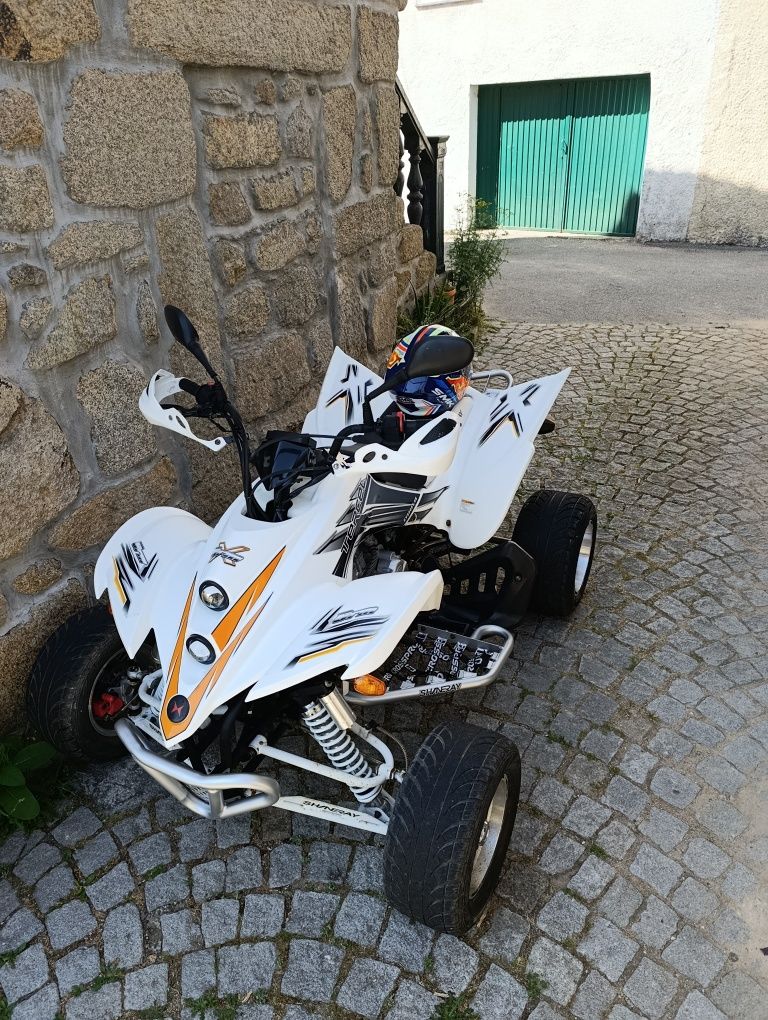 Vendo Moto 4 a 250cc