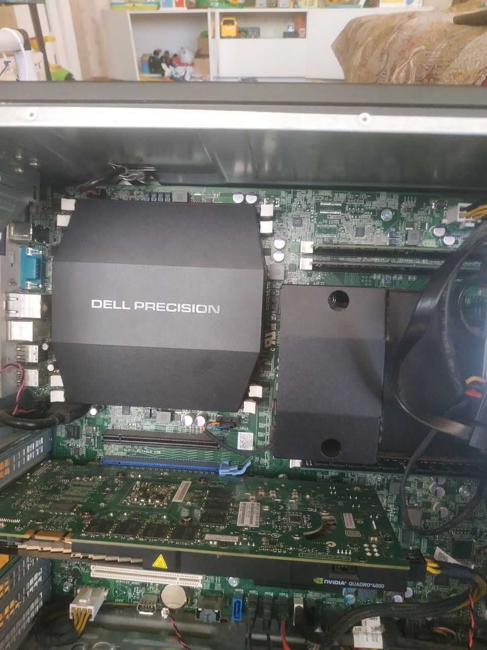 Dell Precision T5600 Xeon E5-2680/ОЗУ 24 Gb/Nvidia Quadro 4000