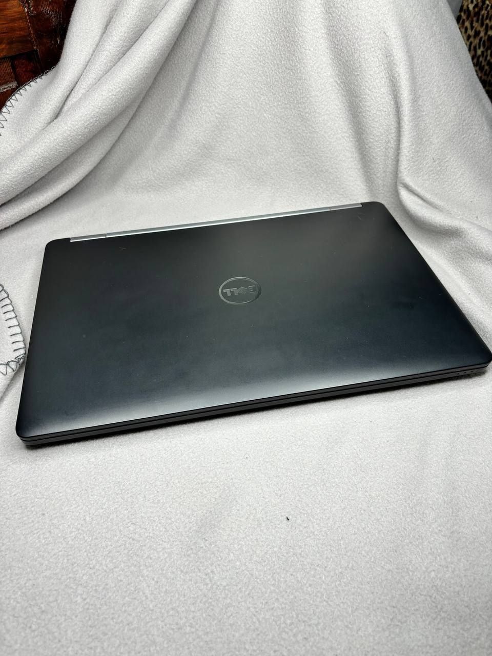 Dell E5570 озу-12, intel-i5