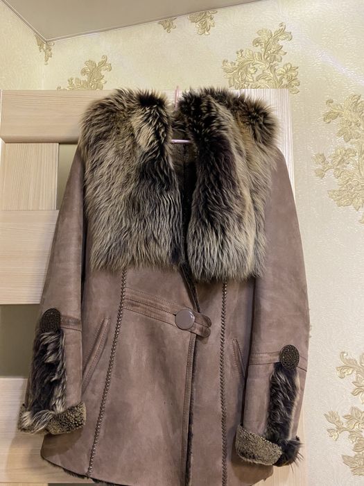 Натуральная дубленка в отличном состоянии