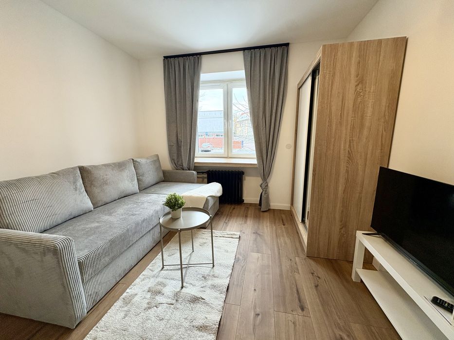 Nowiutka kawalerka Tychy/Parter/Miejskie/Bez prowizji/Niska kaucja