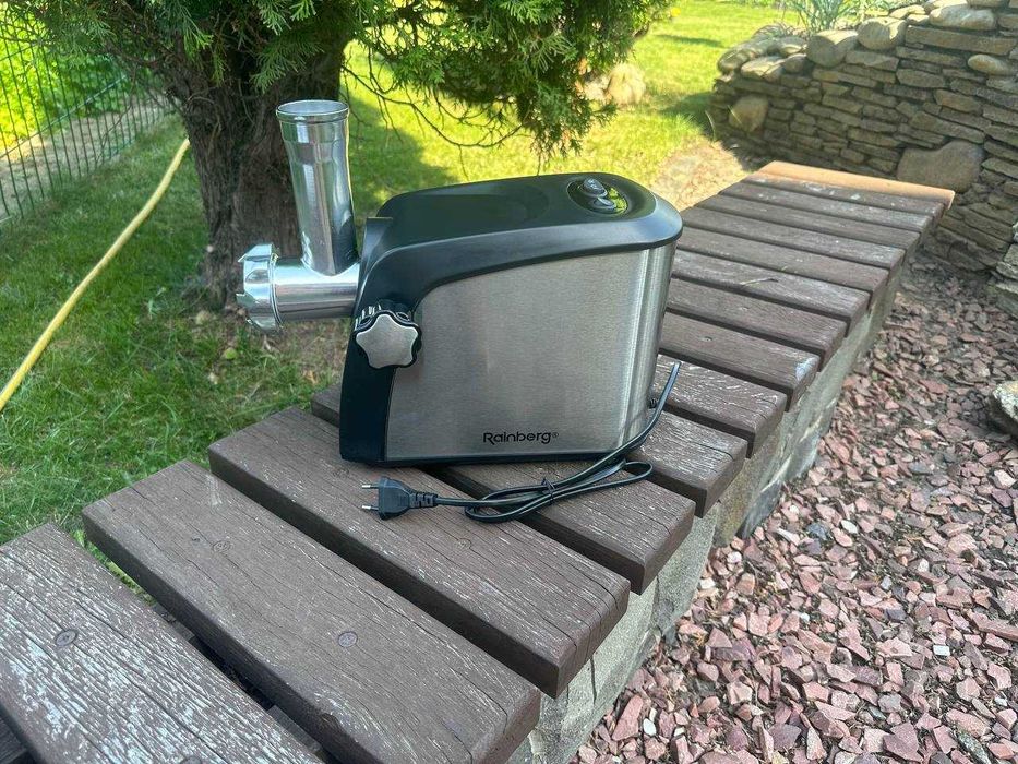 ‼️ Профессиональная электромясорубка мясорубка 3800W с соковыжималкой.