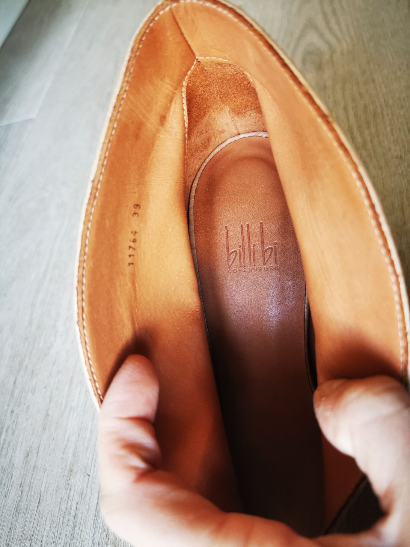 Buty Billi Bi Copenhagen botki wsuwane na szpilce beżowe  r. 39 skóra