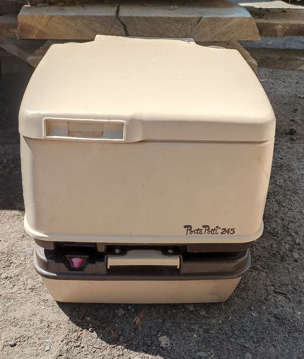 Портативний біо туалет