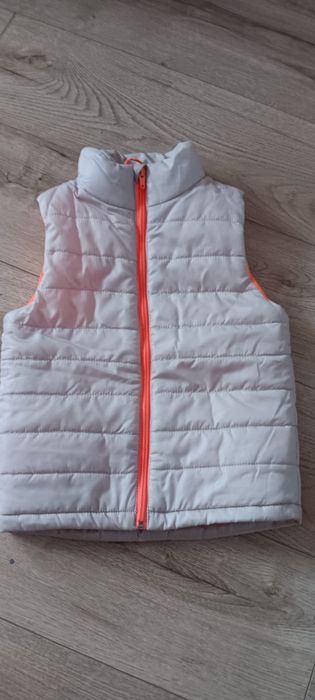 Kamizelka hm 110/116 beżowa bezrękawnik dziecko jesień