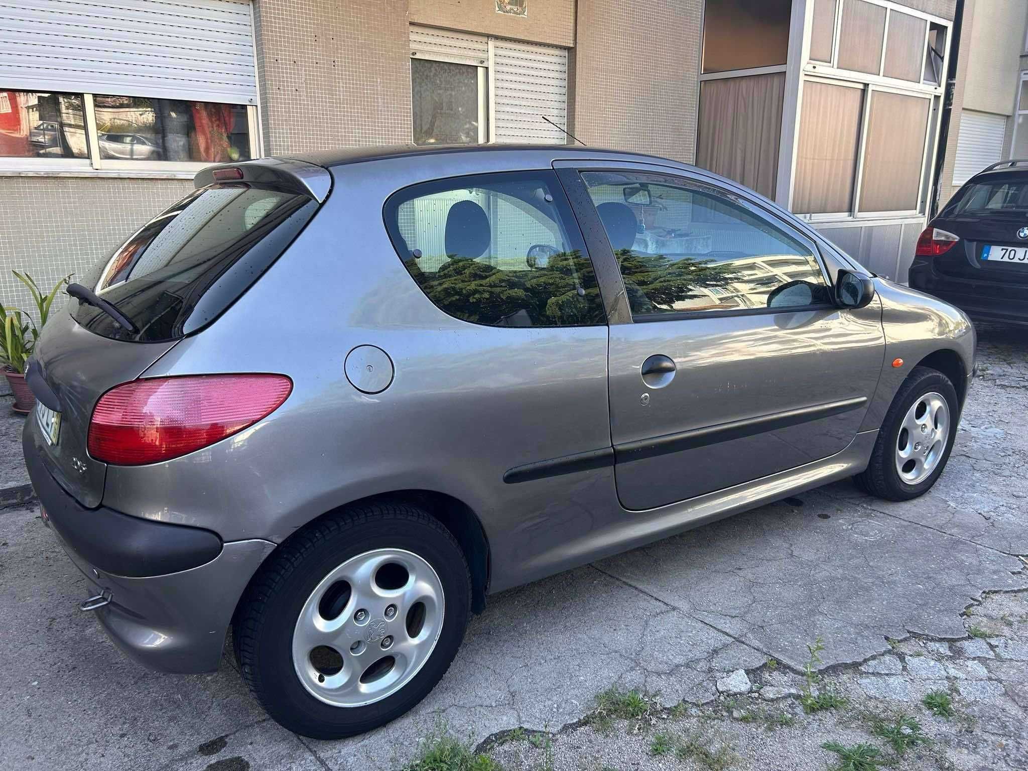 Carro Peugeot 206