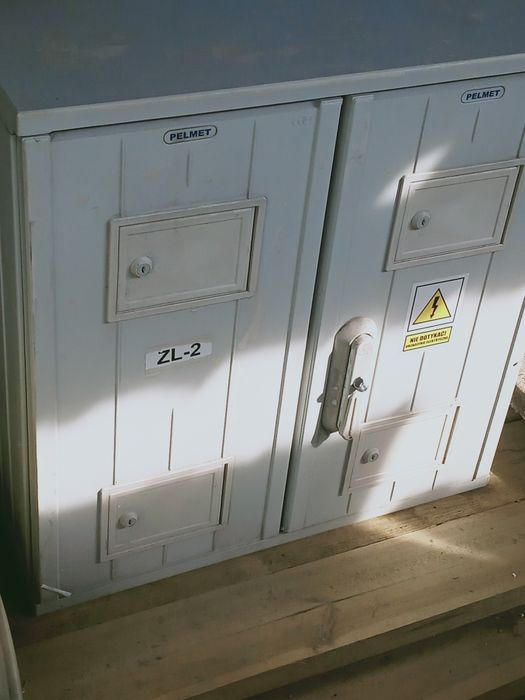 Sprzedam skrzynkę elektryczná zl2