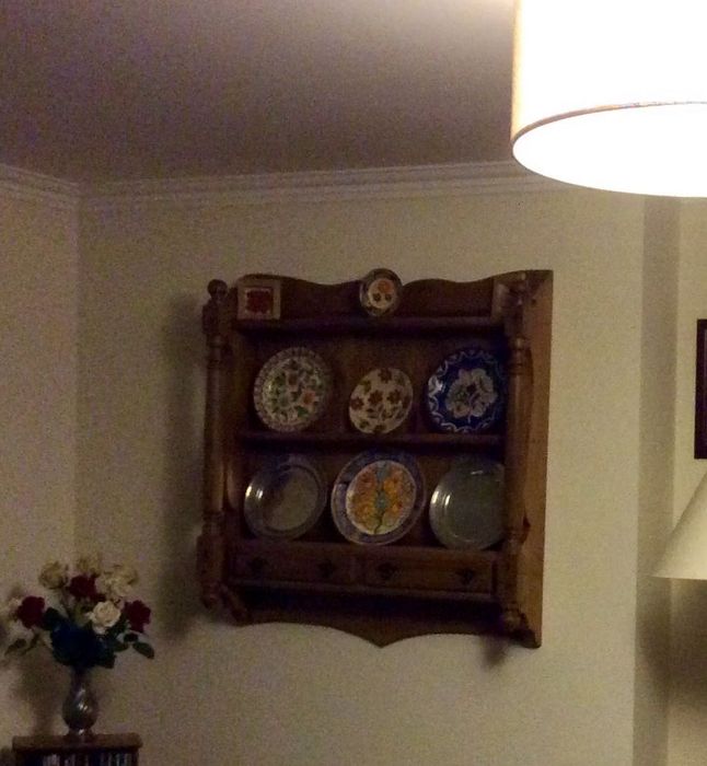 Escaparate em madeira maciça