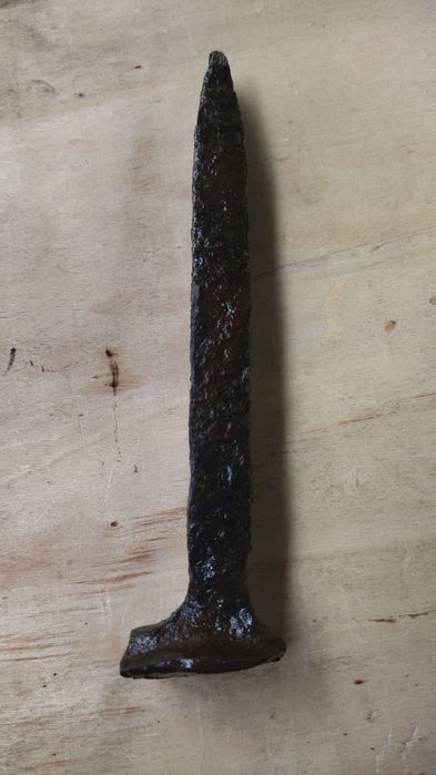 Антикваріат, Кований старий металевий виріб. Вінтажна річ.