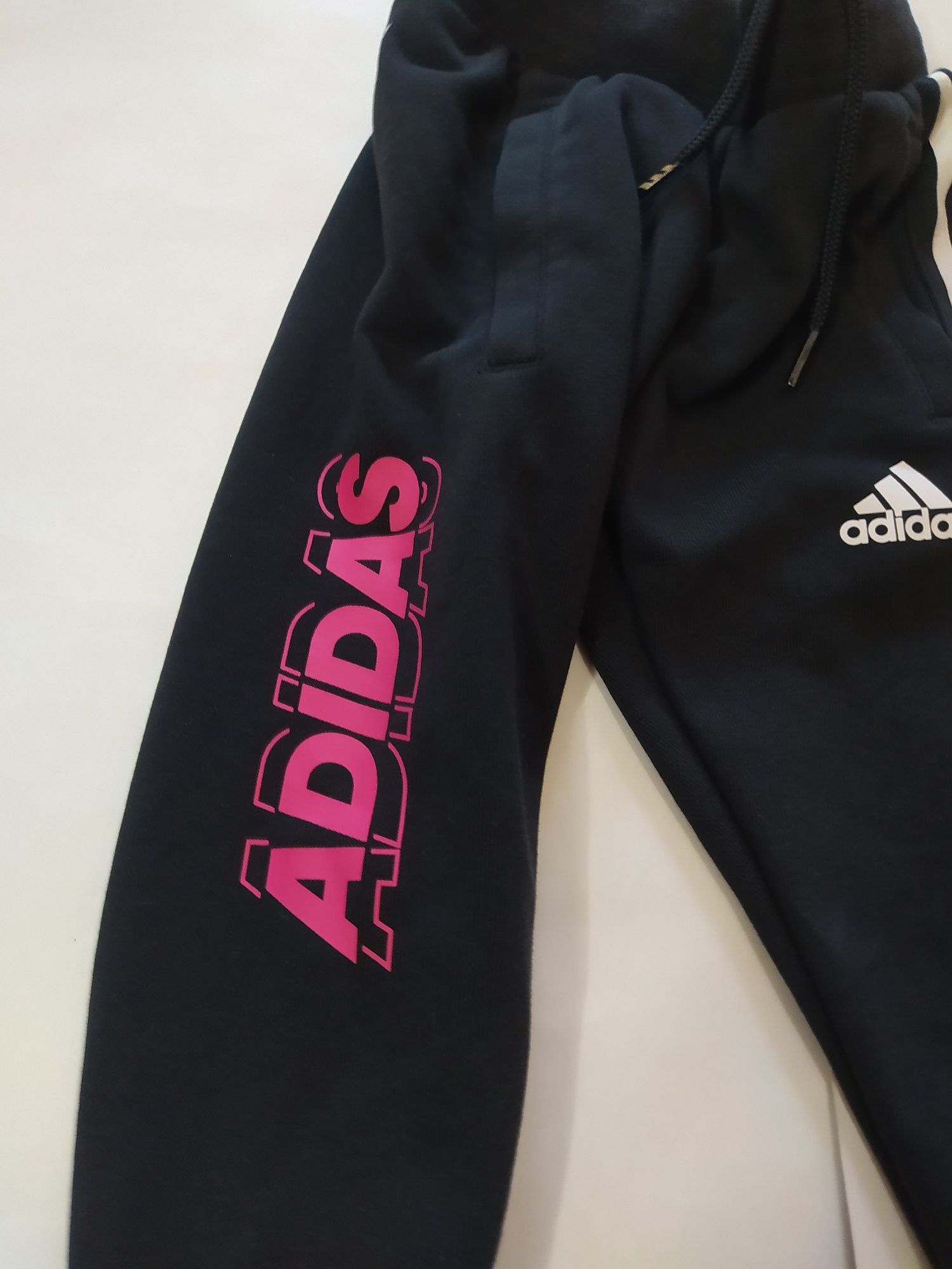 Спортивные штаны Adidas  оригинал на 2-3 года рост 98,