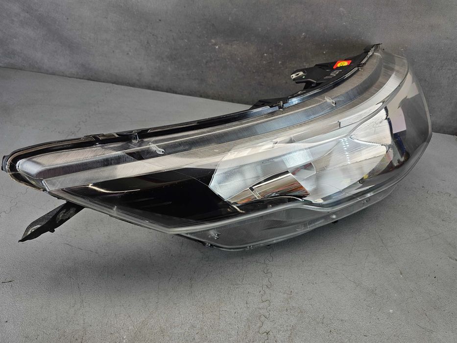 Iveco Daily IV 2014-19r. Lampa Przód Przednia Prawa Europa Oryginał