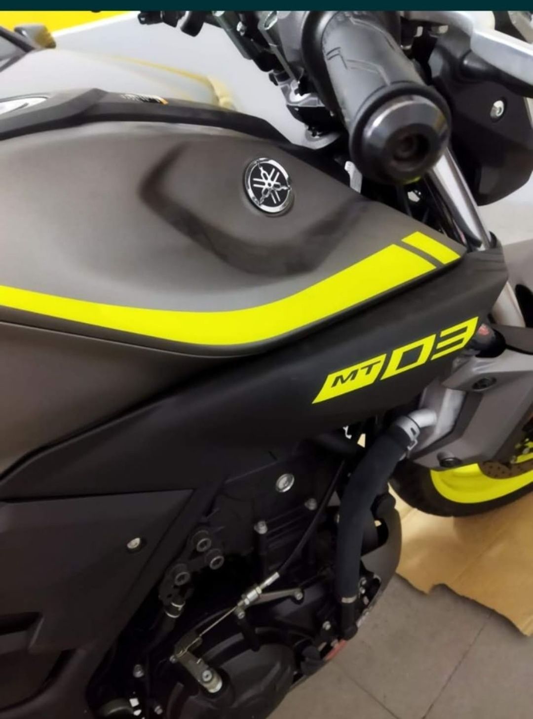 Yamaha MT-03.                  .