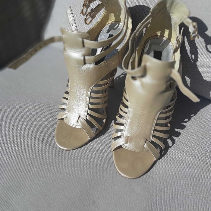 Buty botki ASOS skóra naturalna R. 38