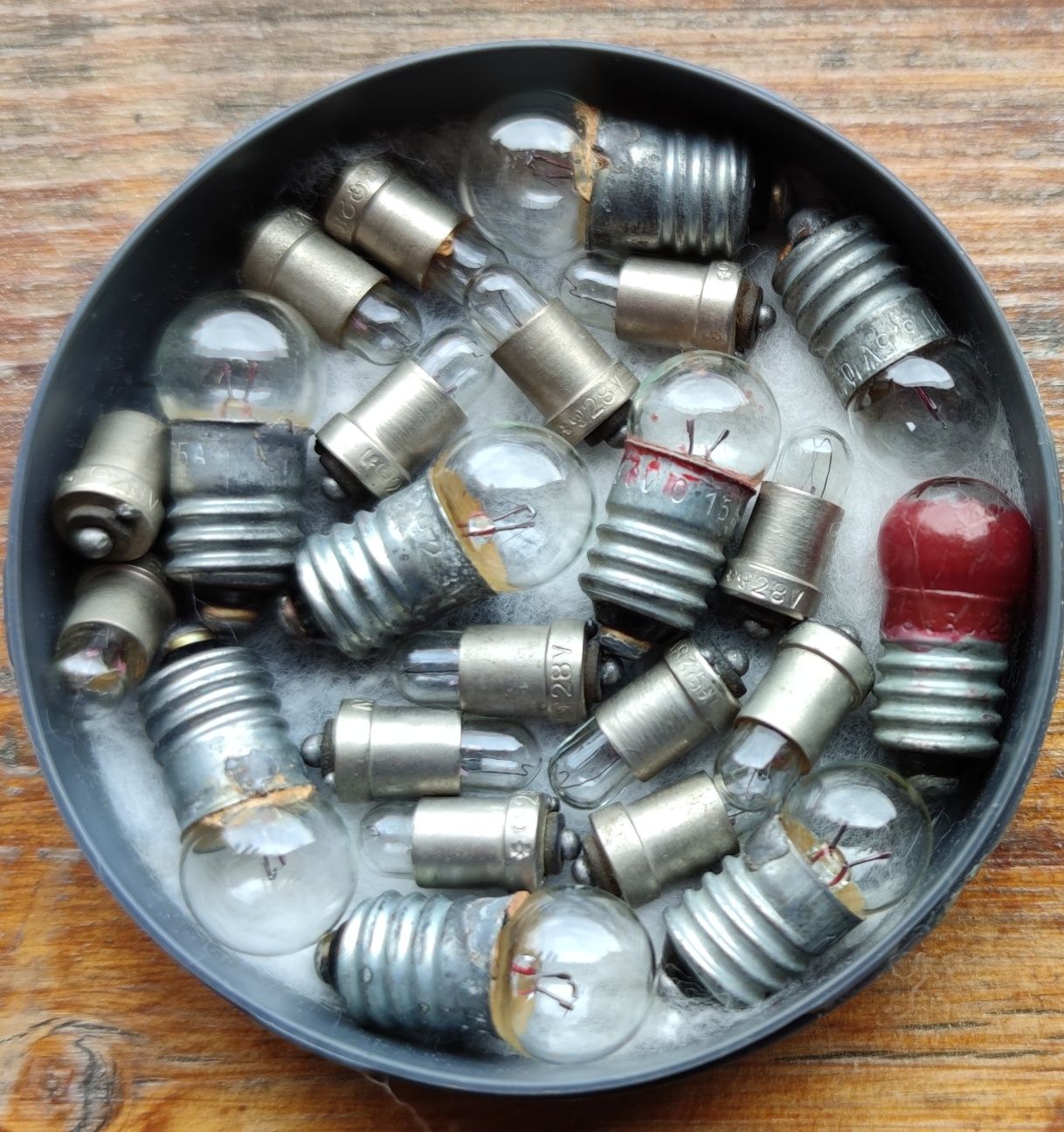 СМ28-1,5 S6s/10 28V 1,5W Лампа самолетная