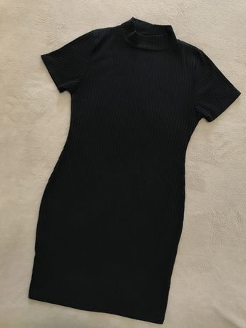Женское черное платье рМ