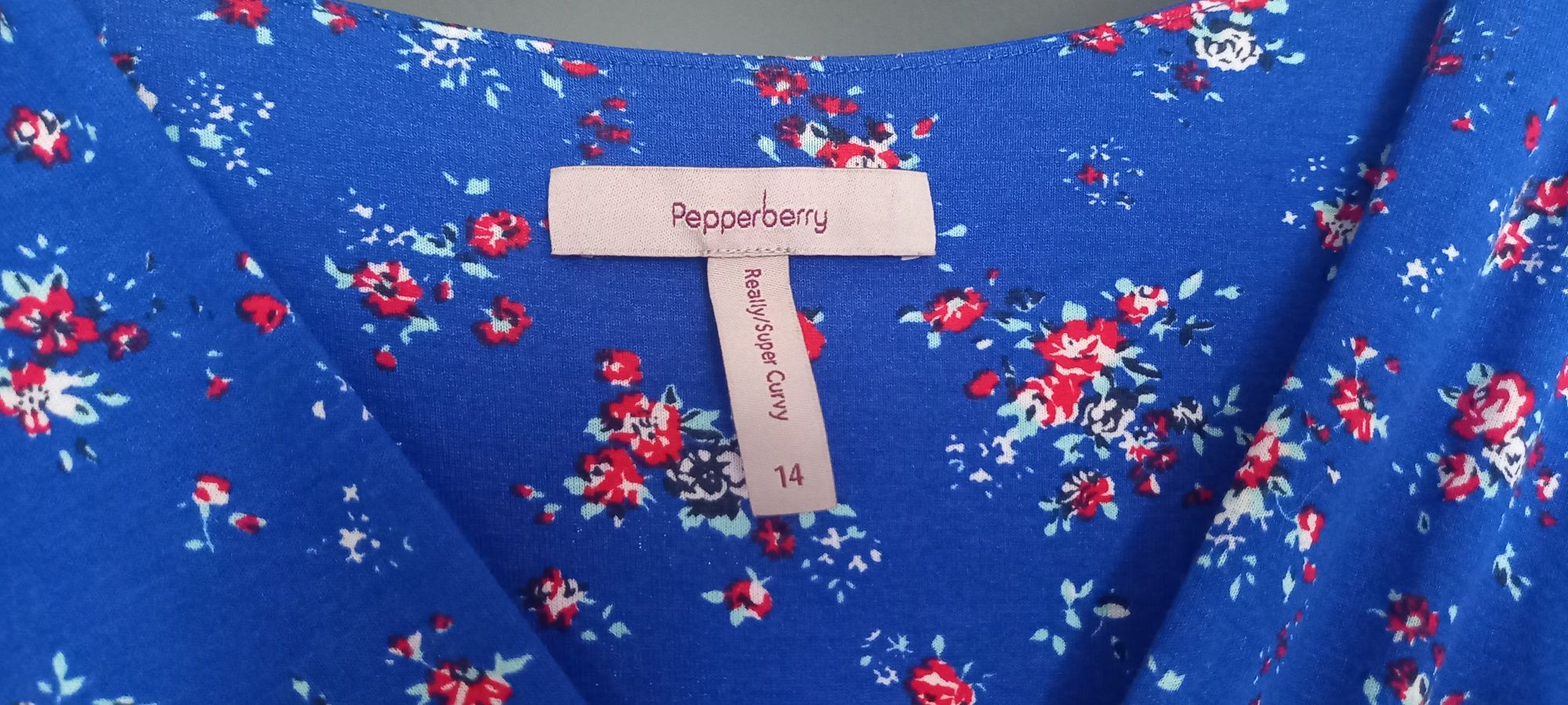 Sukienka midi w kwiaty kobaltu 42 XL wiskoza