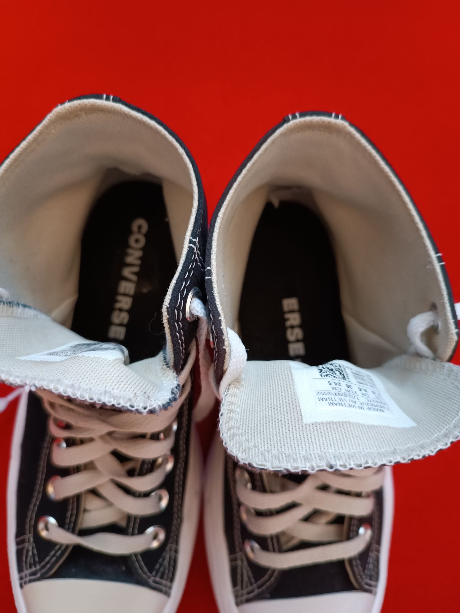 Продам оригинальные женские кеды Converse size 38