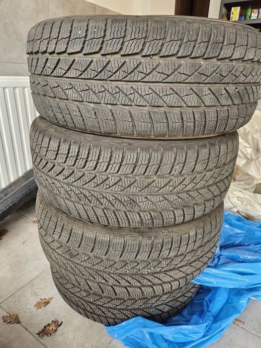 Opony zimowe Paxaro Inverno 215/50 R17, 4szt