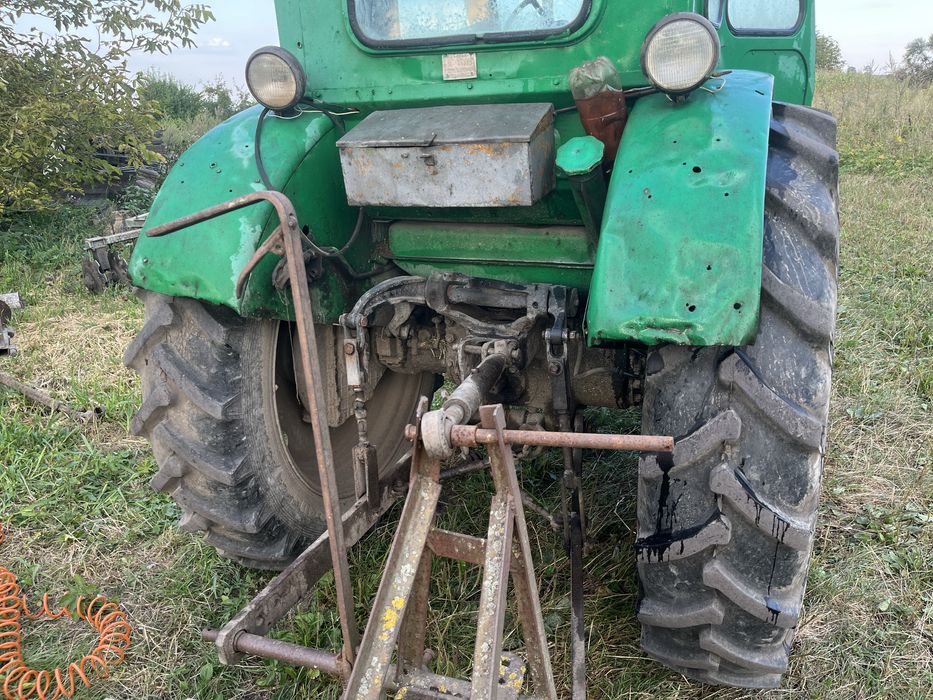 Продам т40 з ведучим передком цікавить обмін на мтз 80