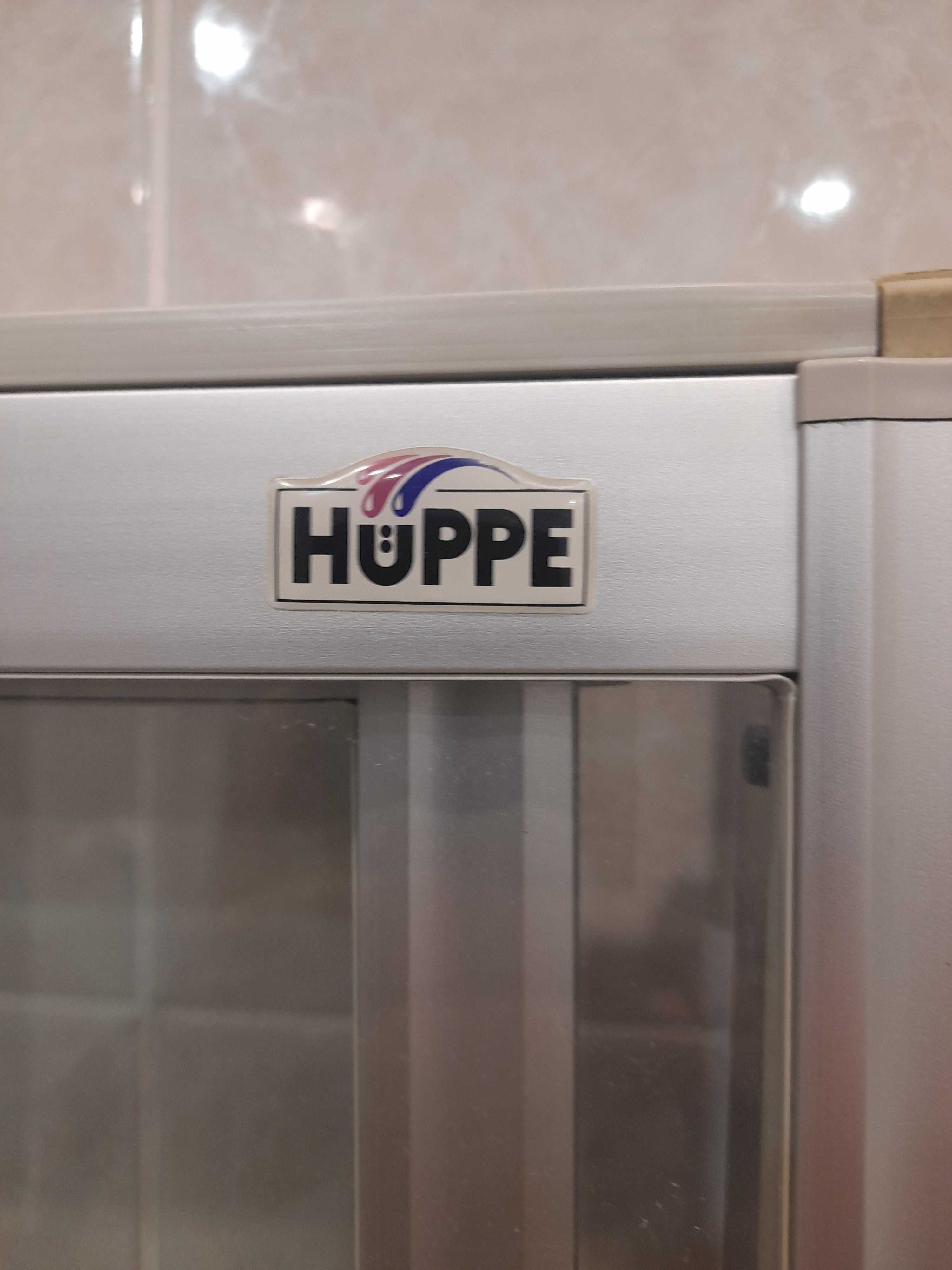 Шкляна душова ширма на ванну німецької фірми Huppe.