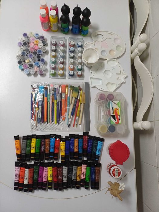 Conjunto de pintura com 180 utensílios