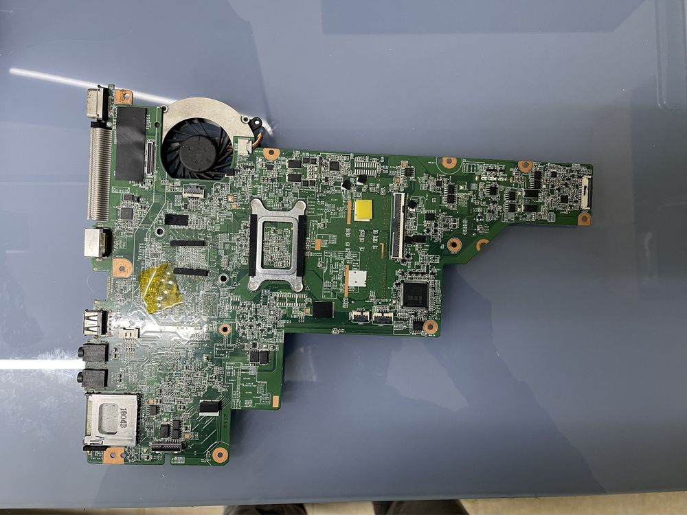 Motherboard hp compaq Cq57