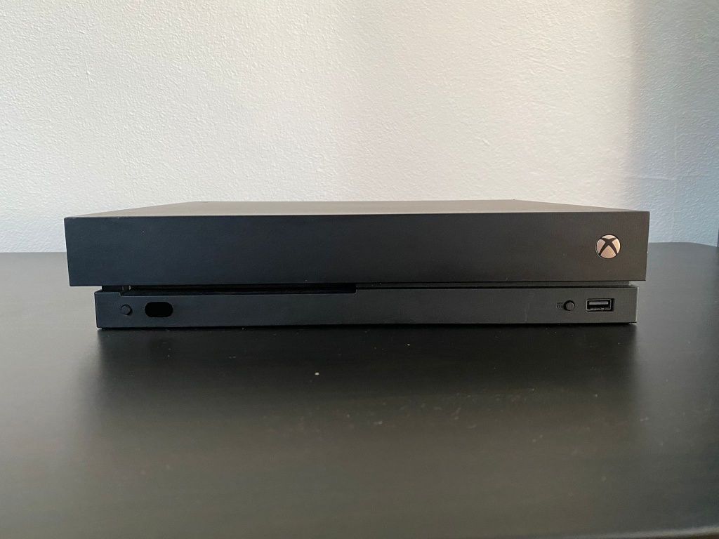 Consola XBOX One X