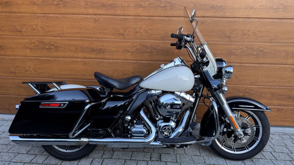 Harley-Davidson Touring Road King Police, ABS, wersja policyjna, bezwypadkowy