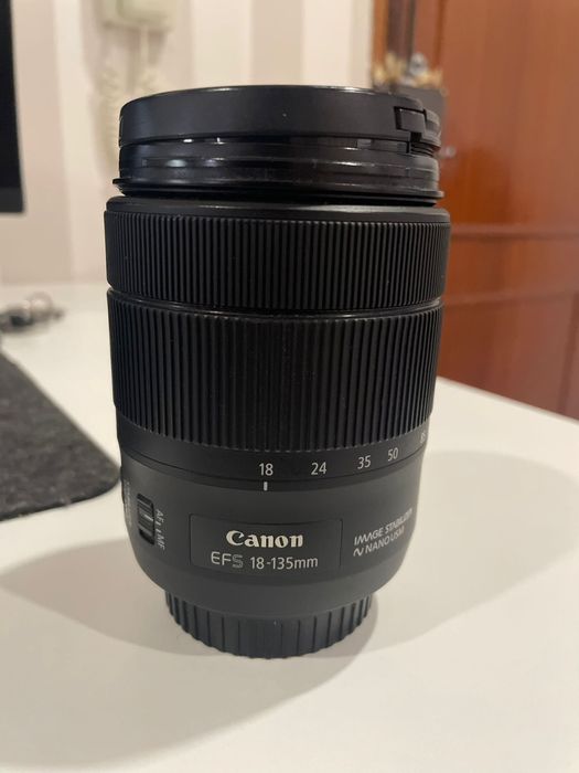Canon 18-135mm f/3.5-5.6 EFS
