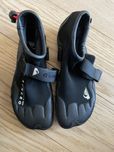 Buty do kitesurfingu, quicksilver, syncro reef round toe boot 2mm