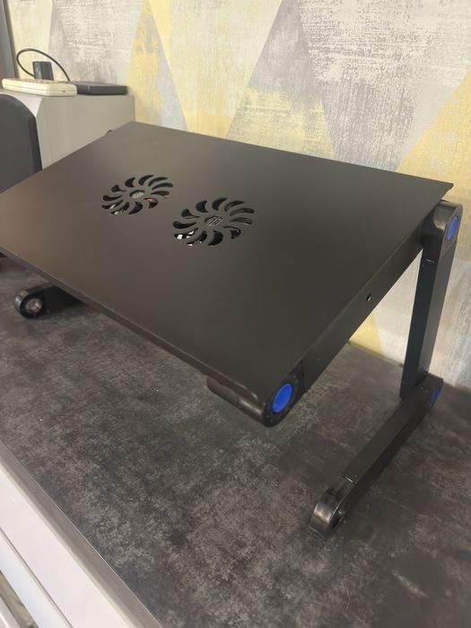 Столик для ноутбука