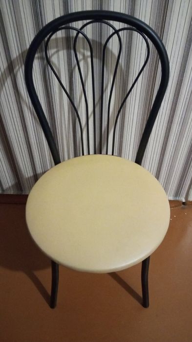 Продам кухонні стільці Venus