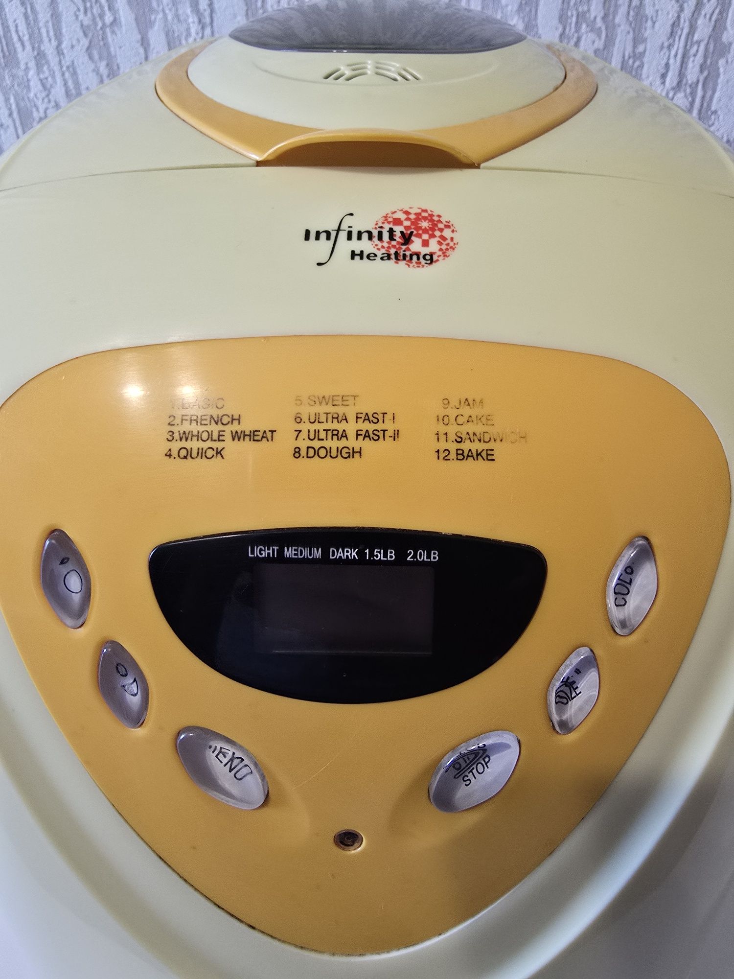 Хлібопічка Infinity IHB 1038 • 12 програм, таймер