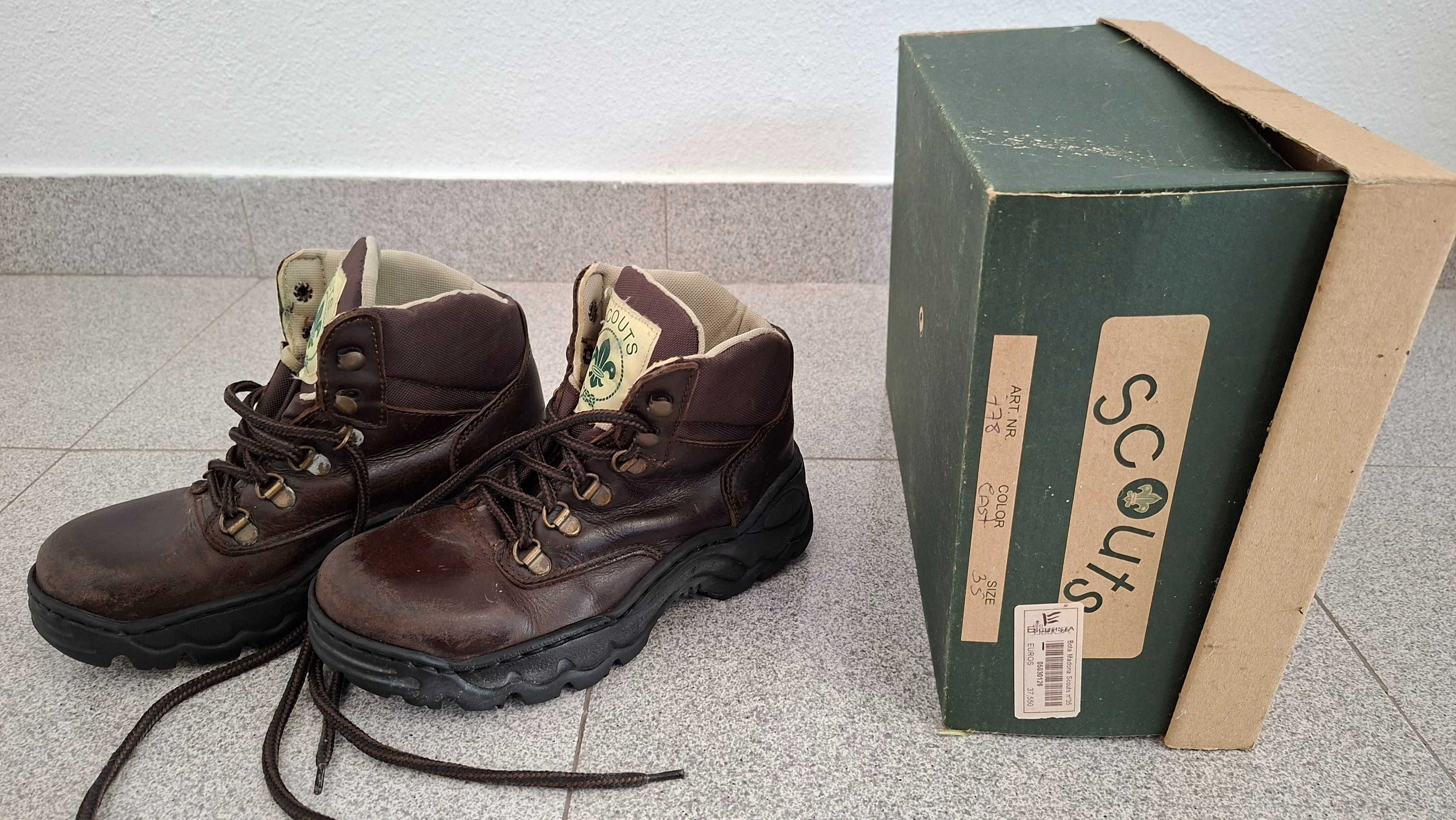 Botas de escuteiro - tamanho 35