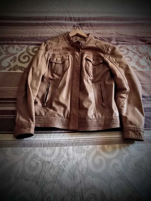Casaco em Pele M/L (48/50)