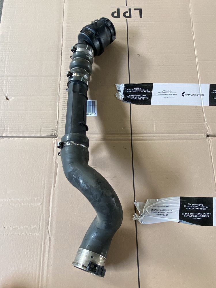 Rura przewód wąż intercoolera Renault Kangoo 2 II 2015r dacia clio