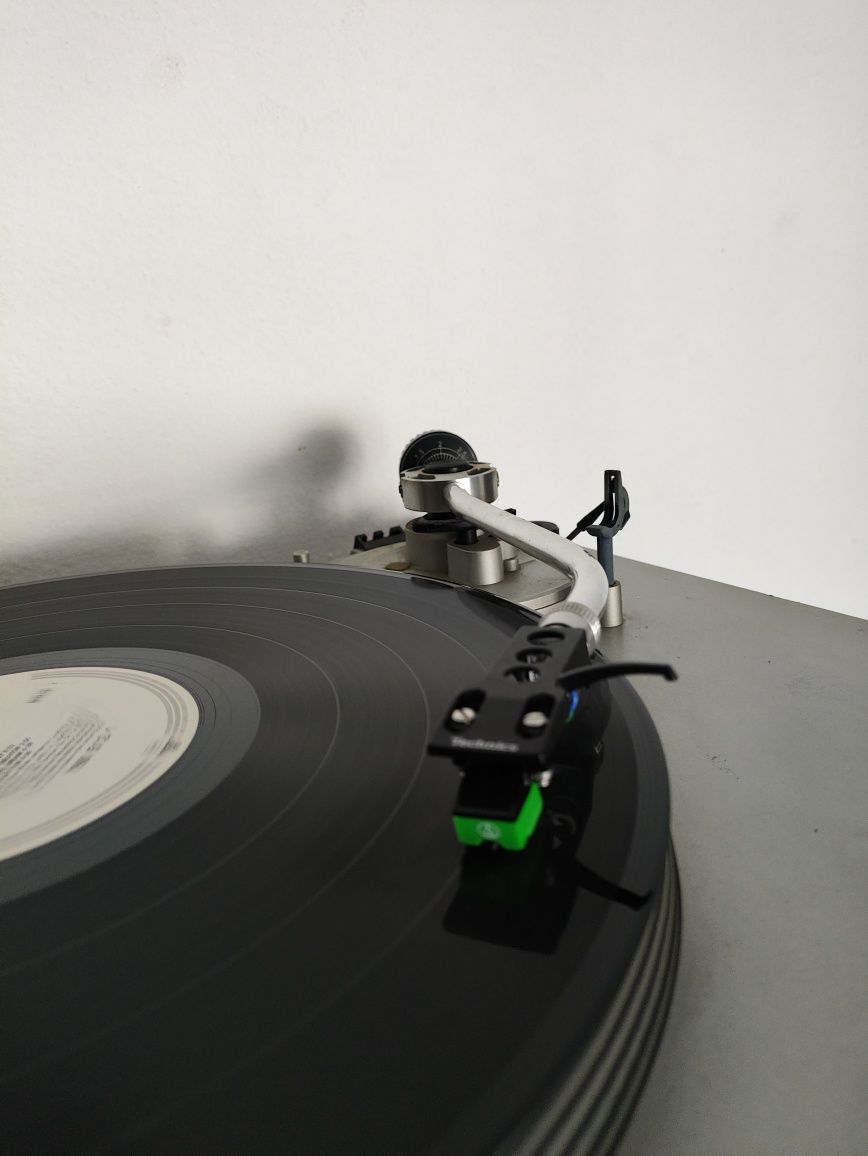 Gira discos Technics SL-B2