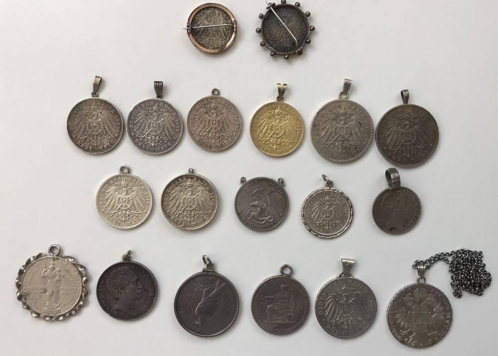 Брошки и дукачи из серебряных монет