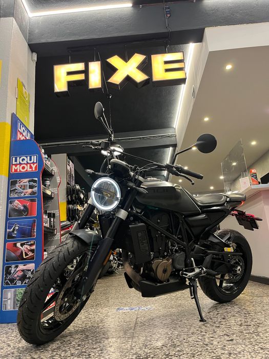 HUSKVARNA HQV 701 Vitpilen de 2019, com 31827 Kms. Distinção e Beleza