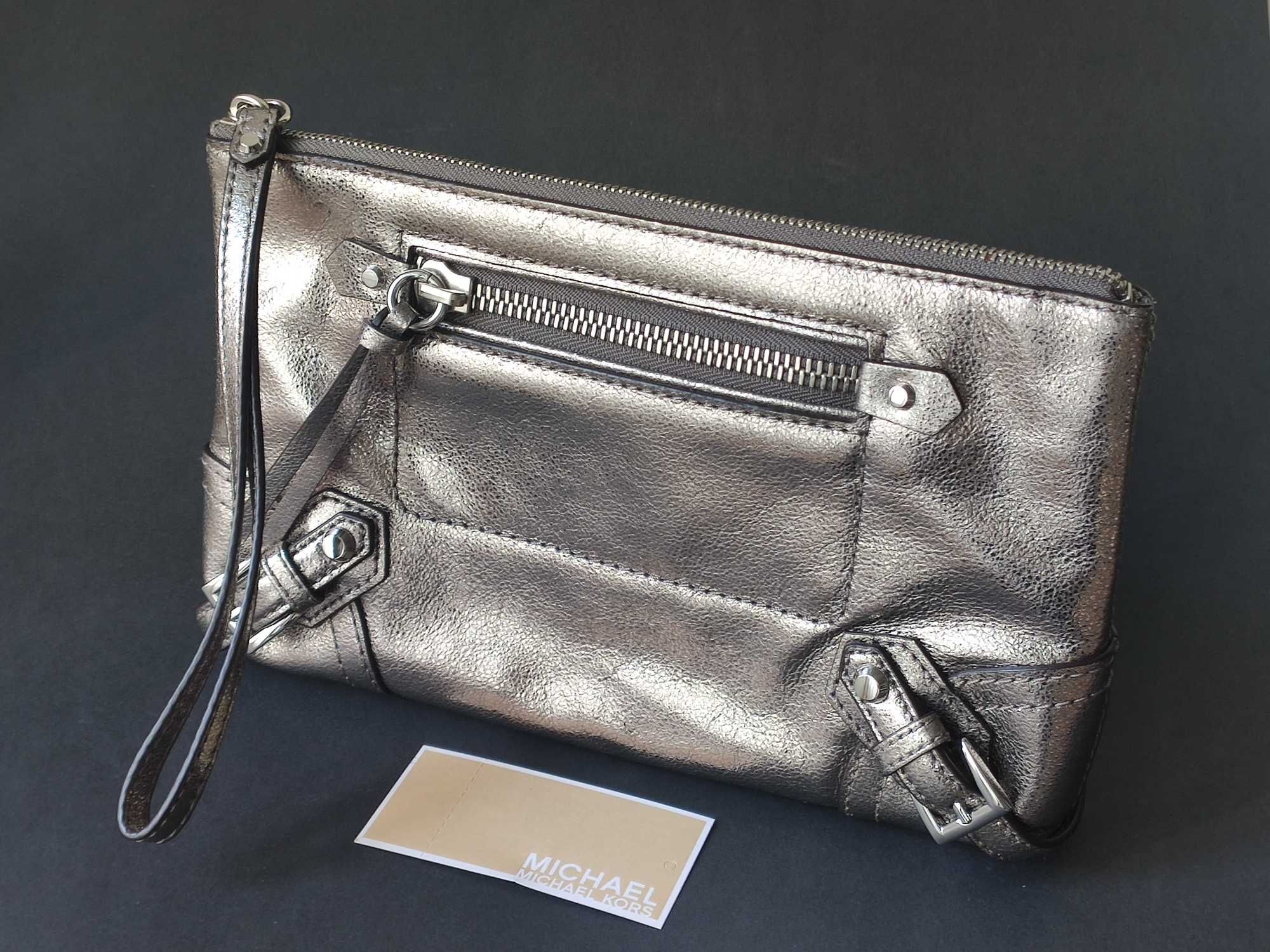 Bolsa clutch pochete em pele prateada prata, Michael Kors