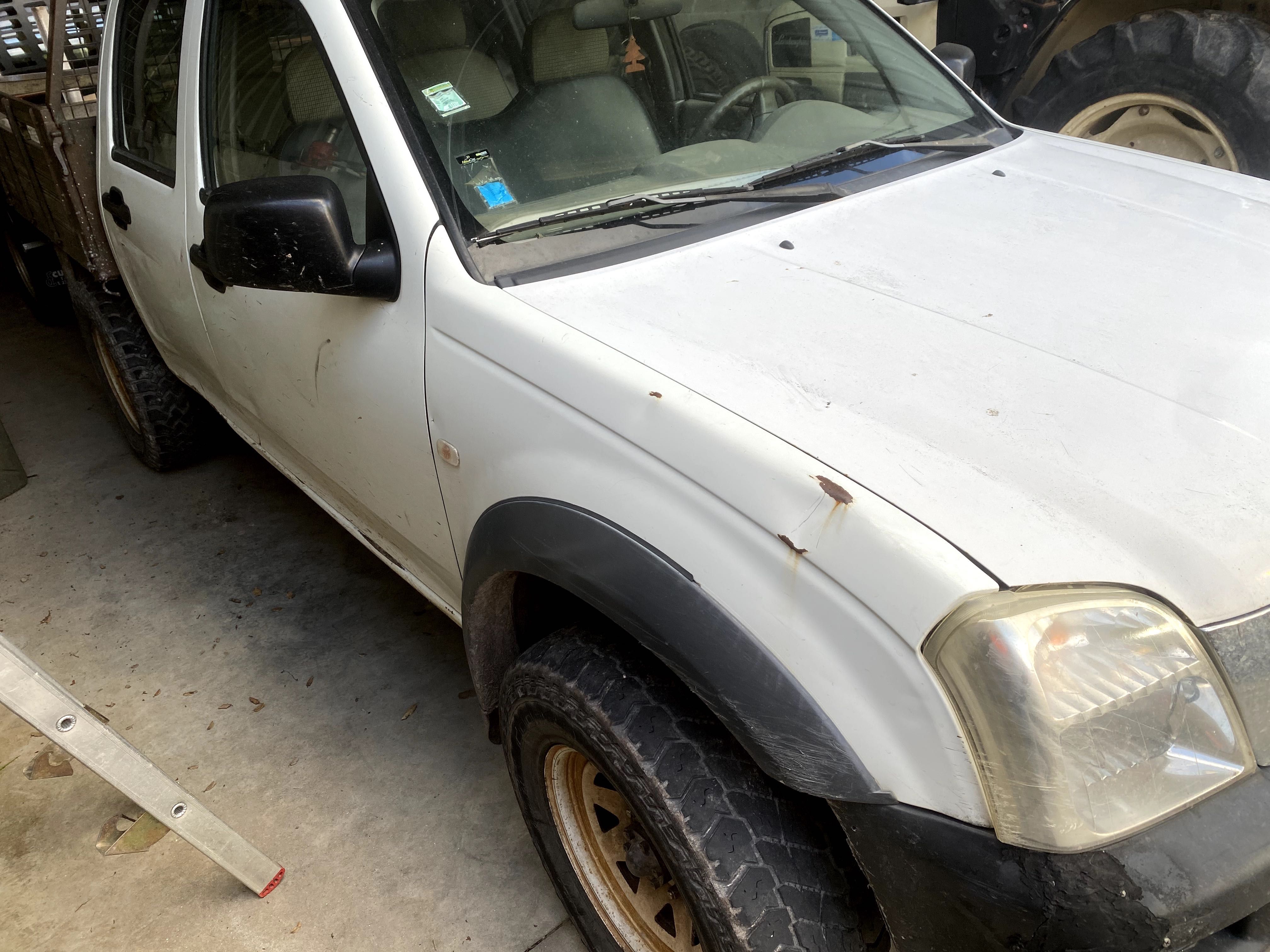 Isuzu D-MAx 2006   4x4  6. Lugares