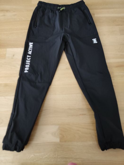 Spodnie sportowe, szybkoschnące 152