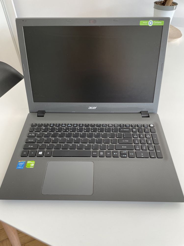 Laptop Acer Aspire E5 573 series stan idealny