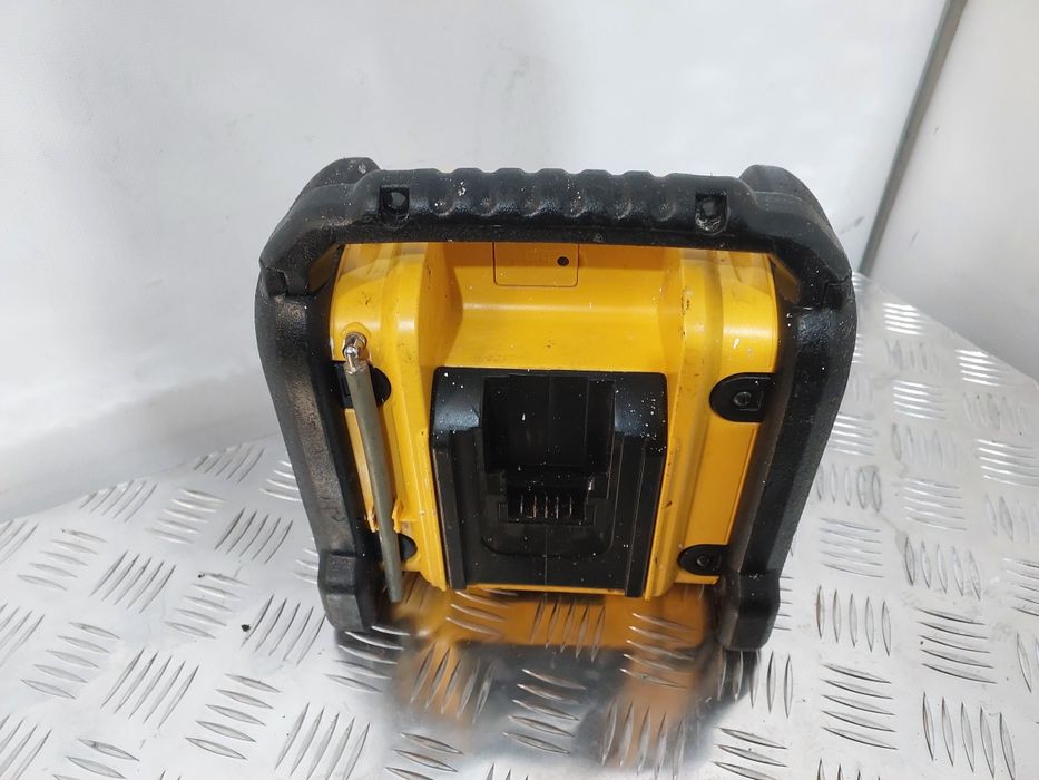 Dewalt Зарядний пристрій-радіоприймач DAB DeWALT DCR020