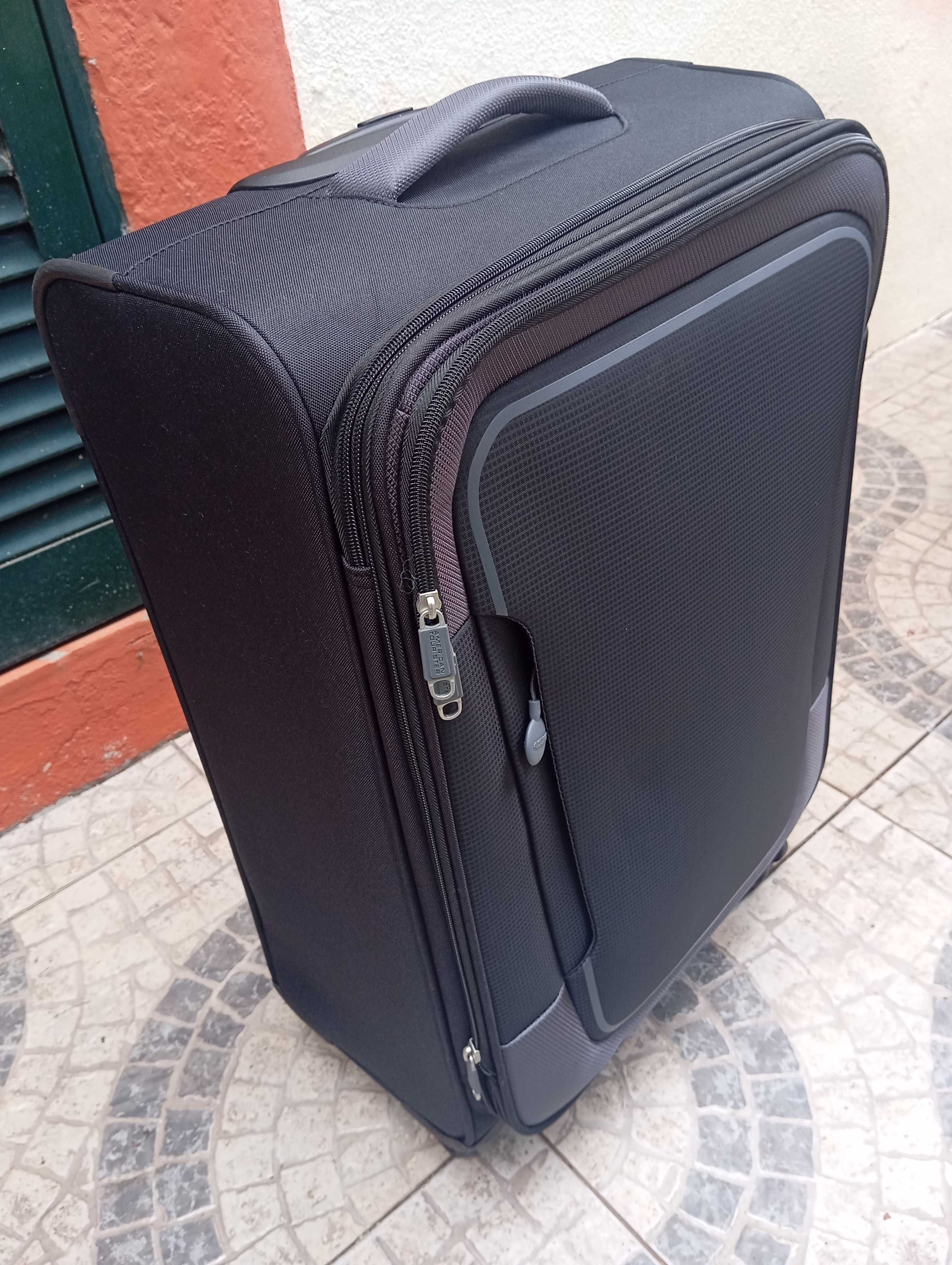 Mala de viagem NOVA