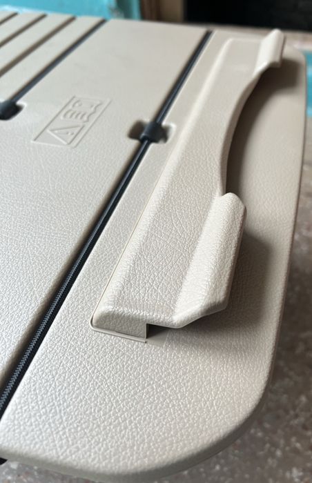 Столик Mercedes Actros MP4