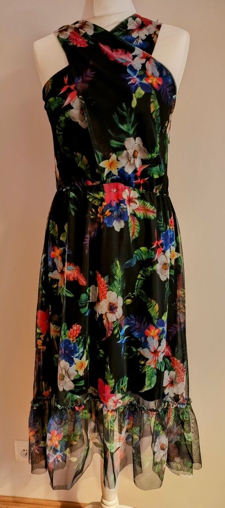 Sukienka Mohito –kwiatowy print, zwiewna, rozmiar M